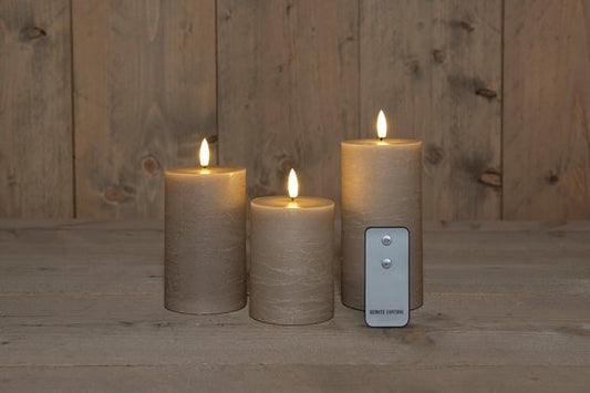 Set van 3 taupe LED stompkaarsen met afstandbediening